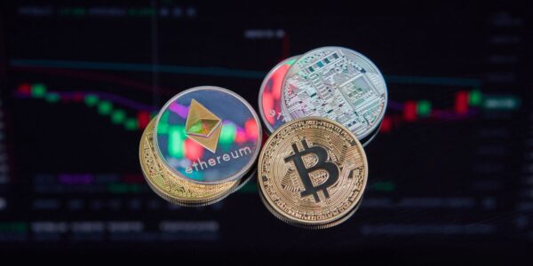 Bitcoin and Ether ETF flows
