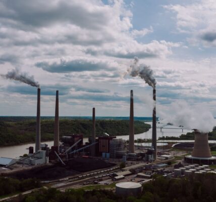Ohio molding plant closure